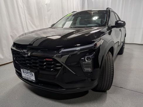 Used 2025 Chevrolet Trax RS image 7