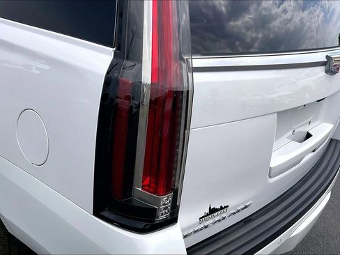 Used 2019 Cadillac Escalade ESV Platinum AWD/4WD image 25