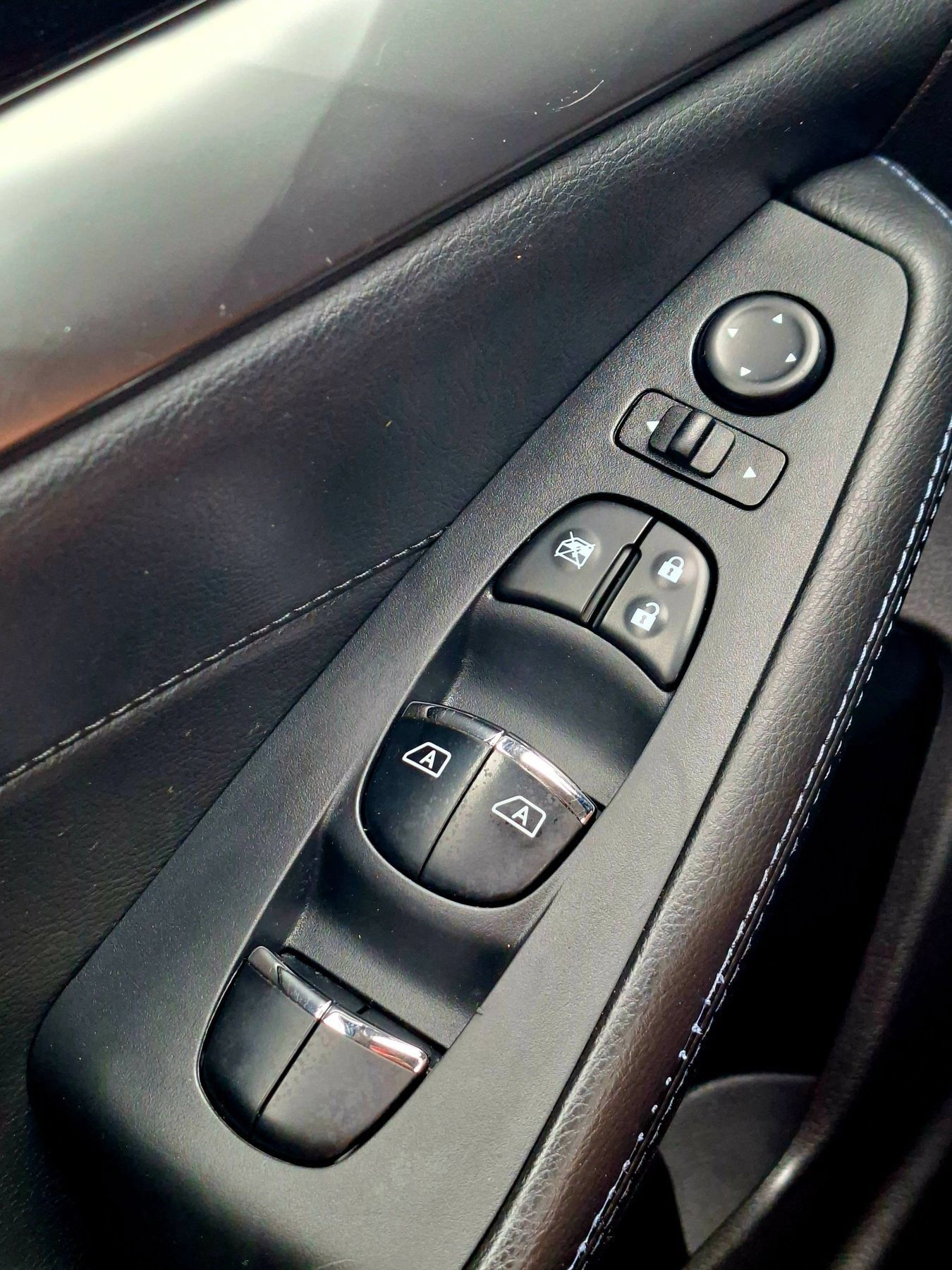 Used 2020 Nissan Maxima 3.5 S w/ Floor Mat Group FWD image 25