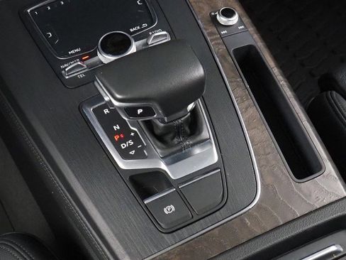 Used 2019 Audi Q5 Premium Plus w/ Premium Plus Package image 24