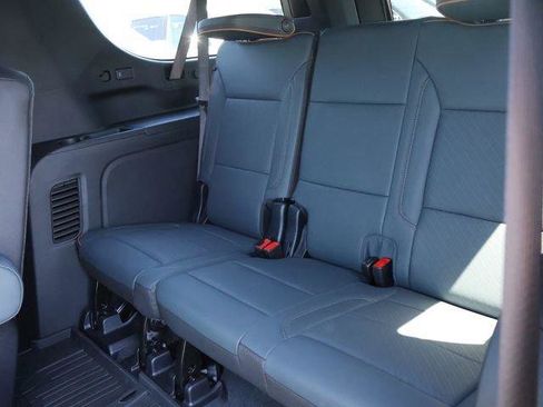 New 2026 GMC Yukon XL AT4 AWD/4WD image 16