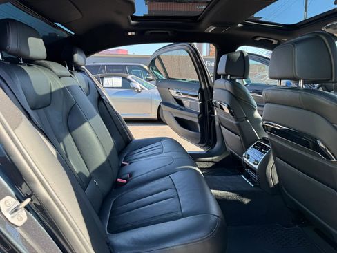 Used 2019 BMW 740i w/ M Sport Package RWD image 16