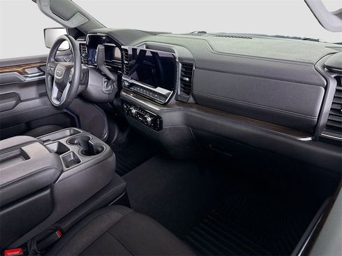 Used 2024 GMC Sierra 1500 Elevation image 21