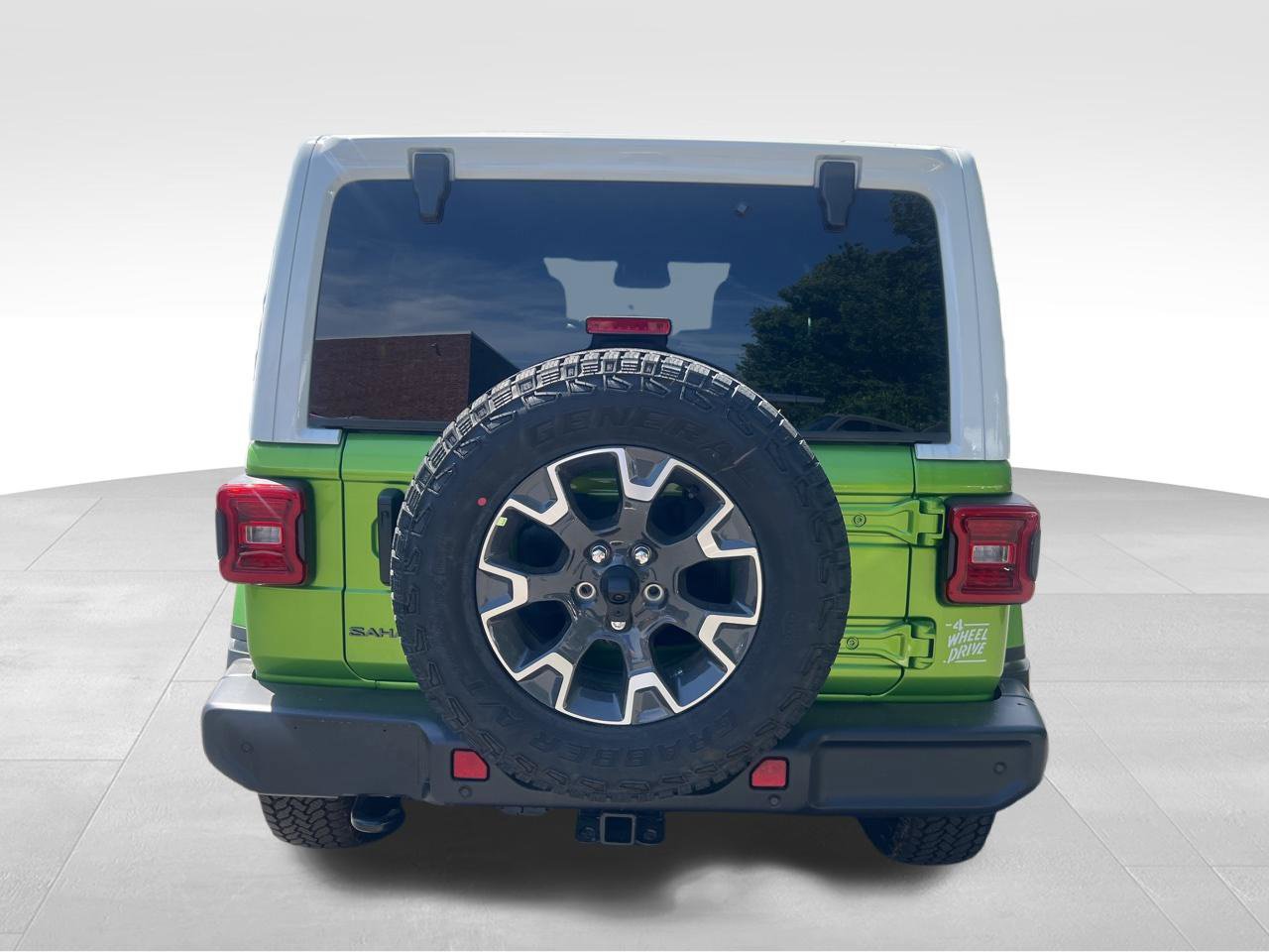 New 2026 Jeep Wrangler Unlimited Sahara w/ Whitecap Package AWD/4WD image 4