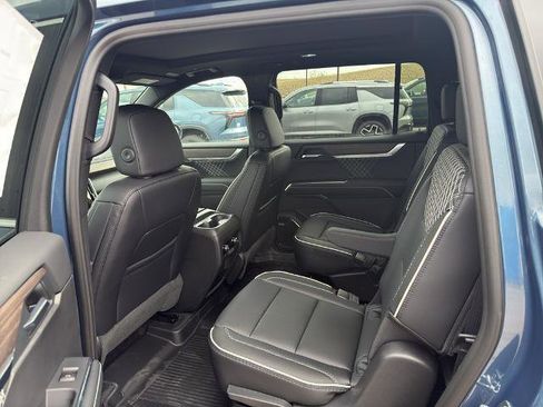New 2026 GMC Acadia Denali w/ Super Cruise Package image 15