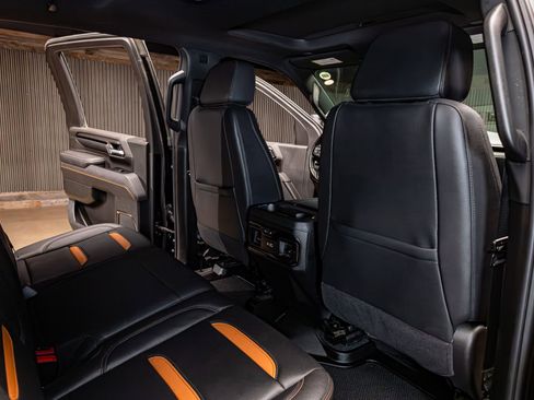 Used 2025 GMC Sierra 2500 AT4 w/ AT4 Premium Plus Package image 26