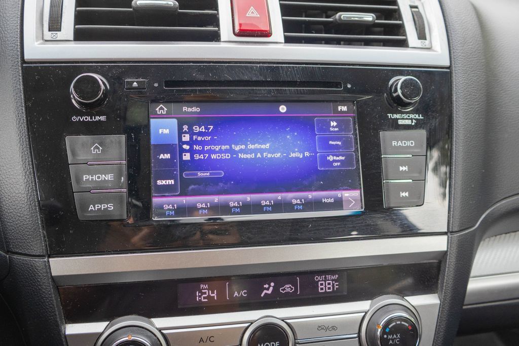 Used 2019 Subaru Outback 2.5i AWD/4WD image 18