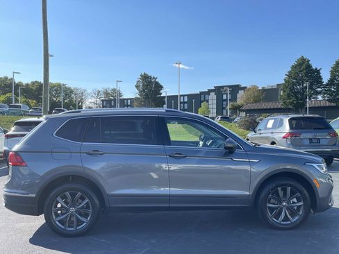 Certified 2023 Volkswagen Tiguan SE image 8