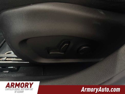 Used 2022 Jeep Compass Limited image 13