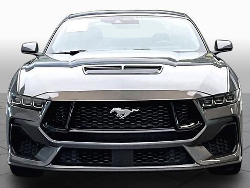 Used 2025 Ford Mustang GT RWD image 4