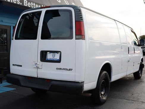 Used 2000 Chevrolet Express 2500 Extended RWD image 4