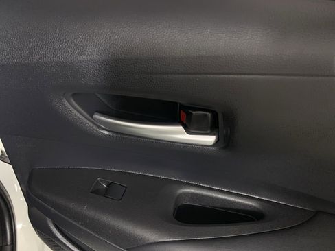 Used 2021 Toyota Corolla SE image 37