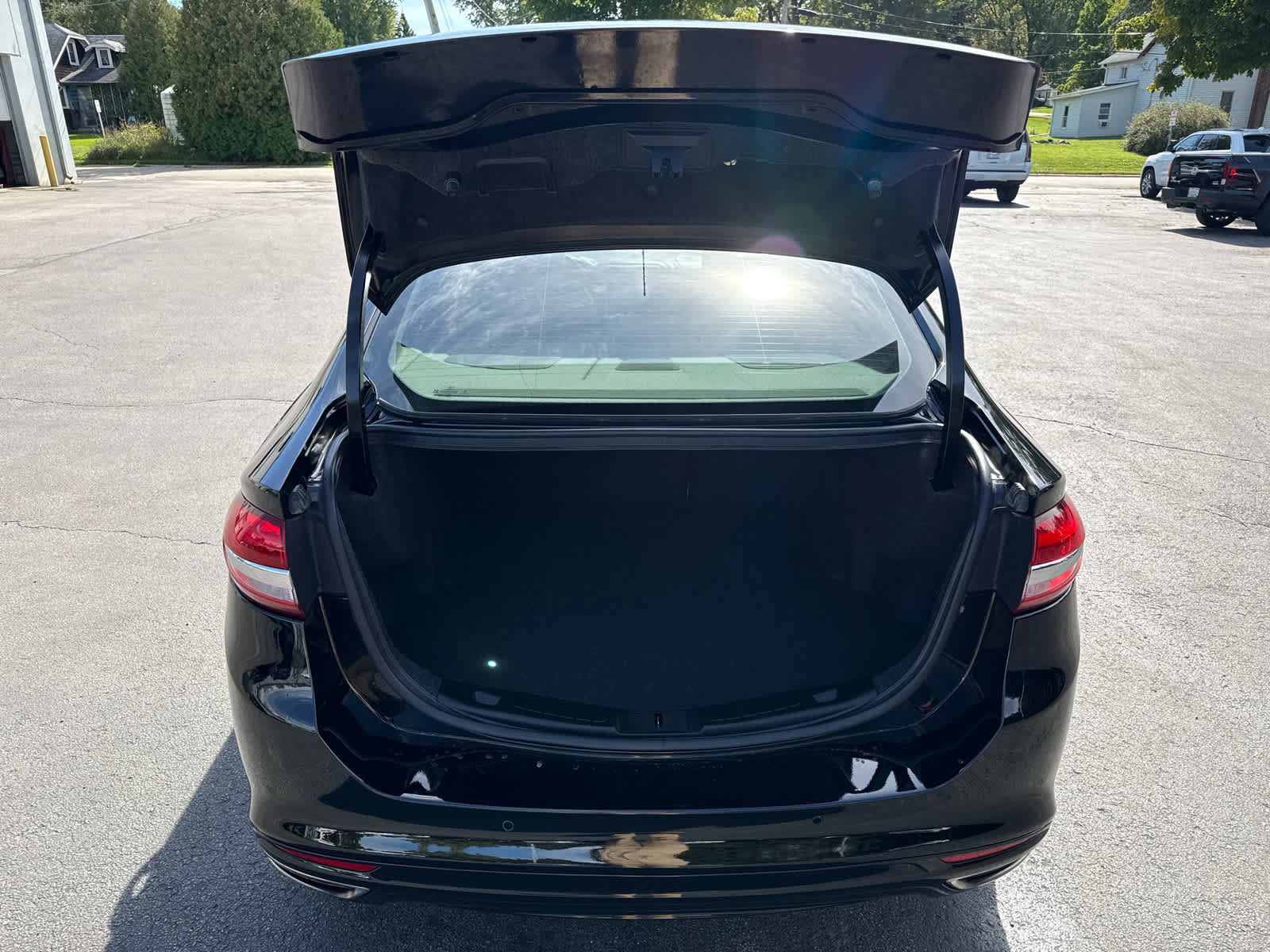 Used 2017 Ford Fusion Platinum AWD/4WD image 15