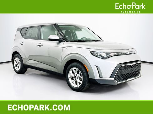 Used 2025 Kia Soul LX w/ LX Technology Package image 1