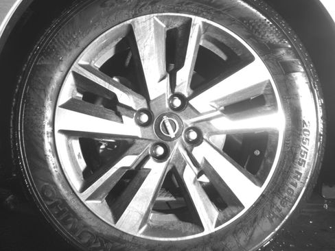 Used 2025 Nissan Versa SV FWD image 15