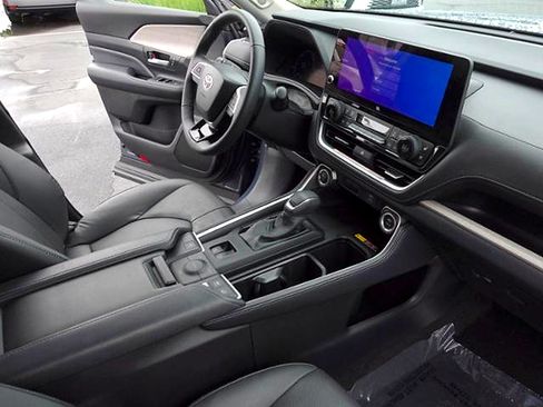 Certified 2025 Toyota Grand Highlander AWD Hybrid image 14