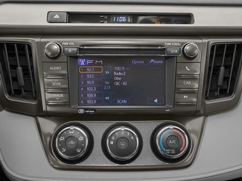 Used 2013 Toyota RAV4 XLE AWD/4WD image 9