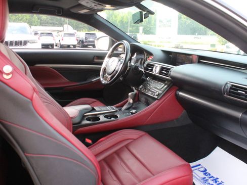 Used 2016 Lexus RC 200t RWD image 27