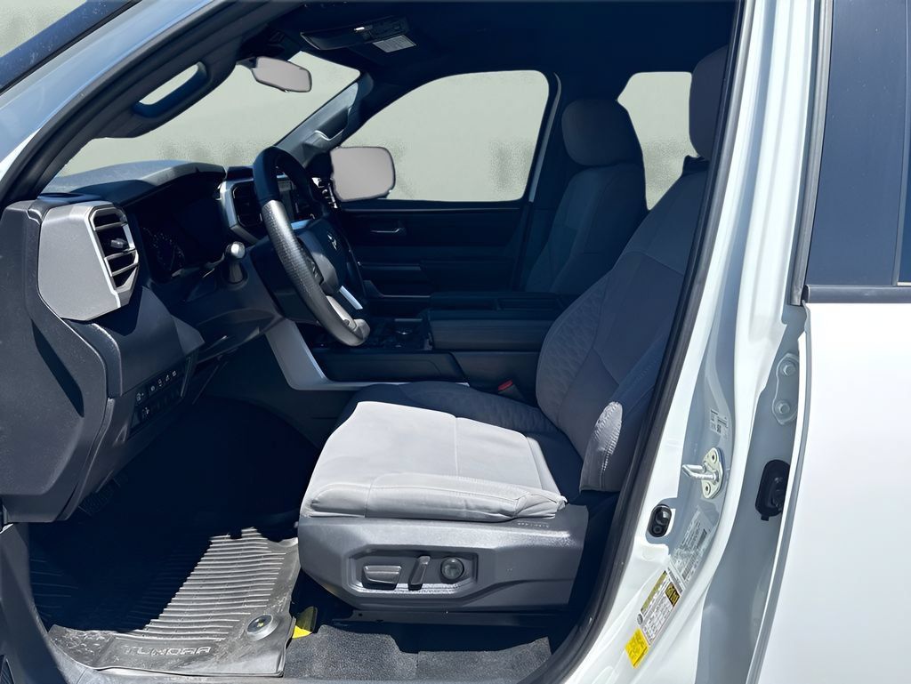 Used 2025 Toyota Tundra SR5 AWD/4WD image 9