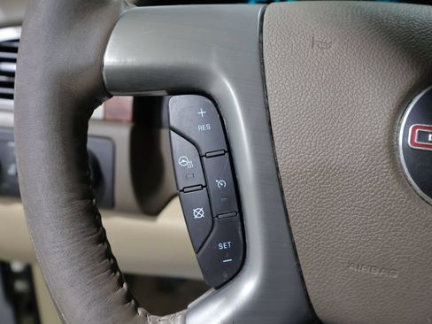 Used 2013 GMC Yukon SLT w/ SLT-2 Equipment Package AWD/4WD image 34