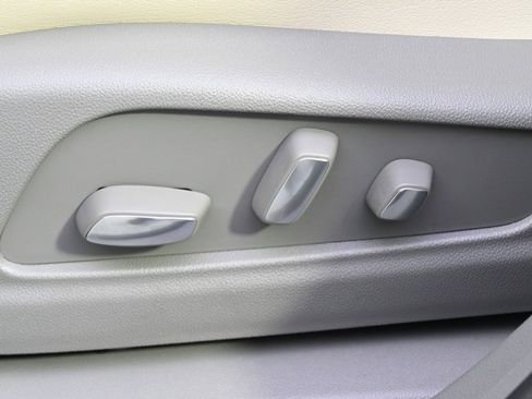 New 2025 Cadillac XT5 Premium Luxury w/ LPO, Floor Liner Package image 14