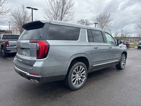 New 2026 GMC Yukon XL Denali w/ Denali Reserve Package AWD/4WD image 7