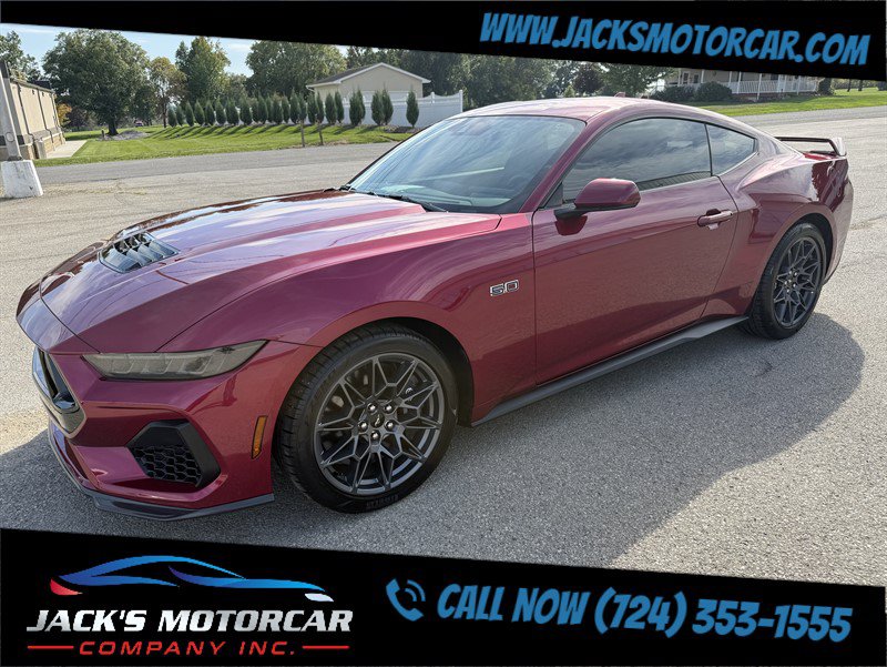 Used 2026 Ford Mustang GT w/ GT Performance Package RWD image 4