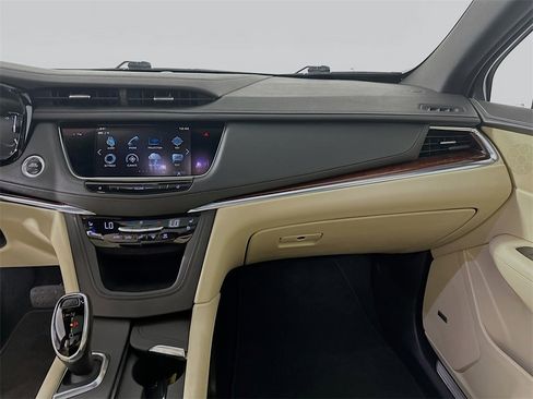 Used 2018 Cadillac XT5 Premium Luxury image 20
