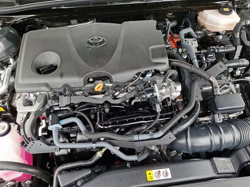 Used 2025 Toyota Camry SE FWD image 26