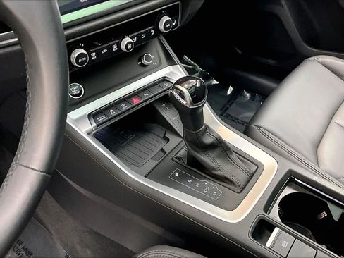 Certified 2025 Audi Q3 2.0T Premium w/ Convenience Package AWD/4WD image 17