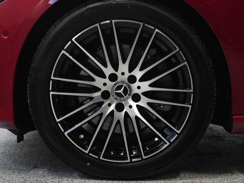 Used 2025 Mercedes-Benz C 300 4MATIC Sedan image 10