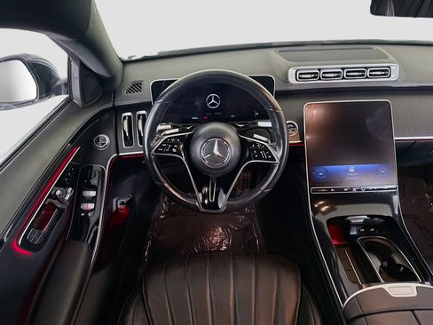 Used 2022 Mercedes-Benz S 500 S 500 w/ AMG Line Package image 17