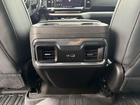 Used 2023 GMC Sierra 1500 Elevation w/ Preferred Package AWD/4WD image 21