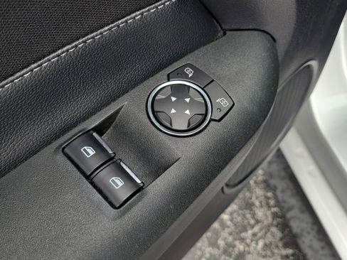 Used 2018 Ford Mustang EcoBoost image 16