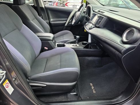 Used 2016 Toyota RAV4 XLE FWD image 16
