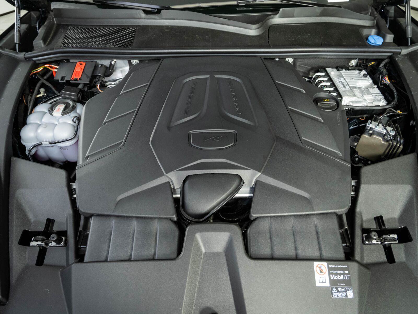 New 2026 Porsche Cayenne AWD/4WD image 35