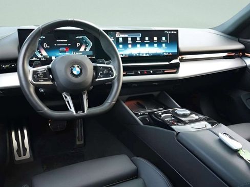 Used 2024 BMW 530i xDrive 530i xDrive image 40