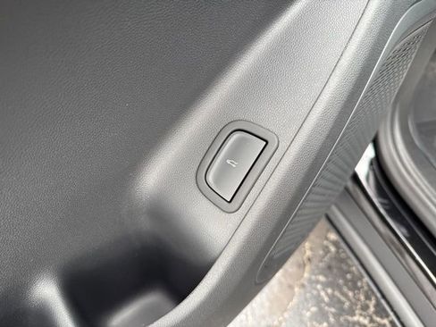 New 2026 Chevrolet Traverse LT w/ LPO, Floor Liner Package FWD image 21