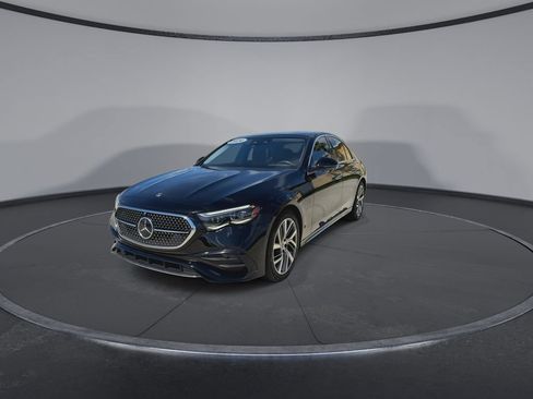 Used 2024 Mercedes-Benz E 350 4MATIC Sedan image 4