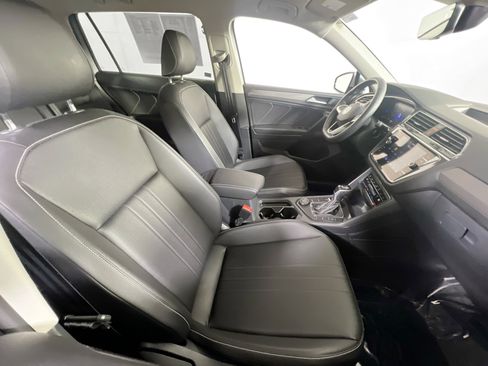 Used 2022 Volkswagen Tiguan SE image 26