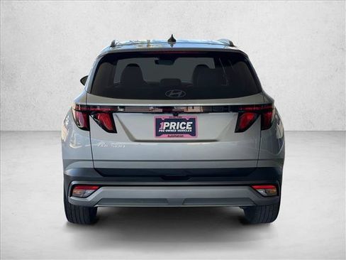 Used 2025 Hyundai Tucson SEL FWD image 8