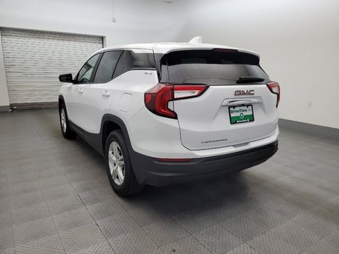 Used 2024 GMC Terrain SLE FWD image 5