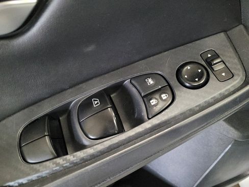 Used 2024 Nissan Sentra SV FWD image 27