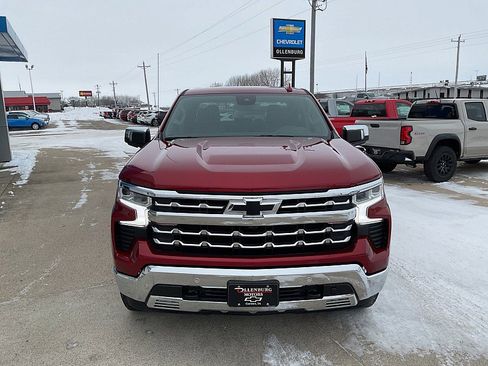 Used 2023 Chevrolet Silverado 1500 LTZ image 2