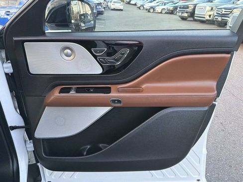 Used 2021 Lincoln Aviator Reserve w/ Equipment Group 201A AWD/4WD image 22
