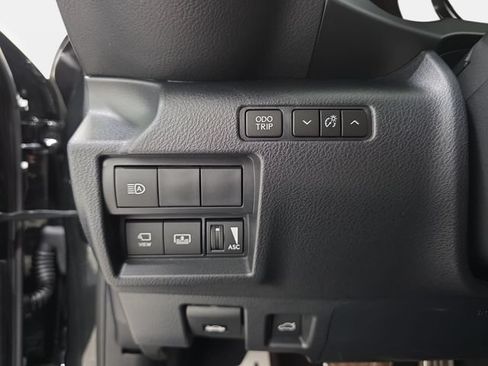 Used 2025 Lexus IS 500 RWD image 25
