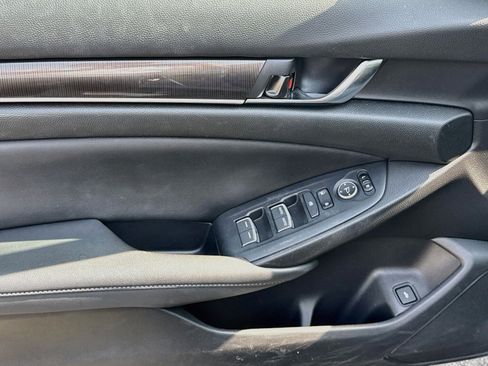 Used 2022 Honda Accord Sport image 18