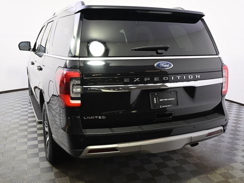 Used 2023 Ford Expedition Limited image 4