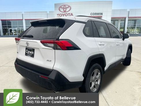 Used 2024 Toyota RAV4 XLE FWD image 5