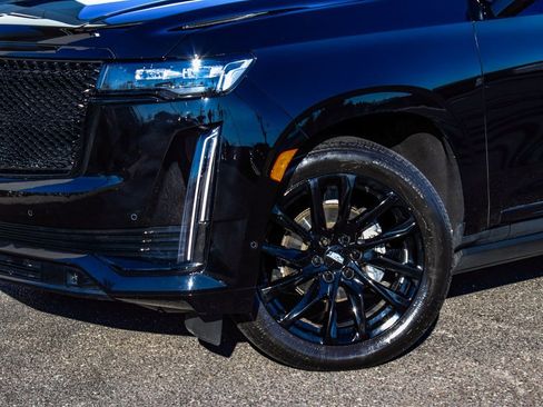 Used 2022 Cadillac Escalade ESV Sport Platinum w/ LPO, ONYX Package image 50